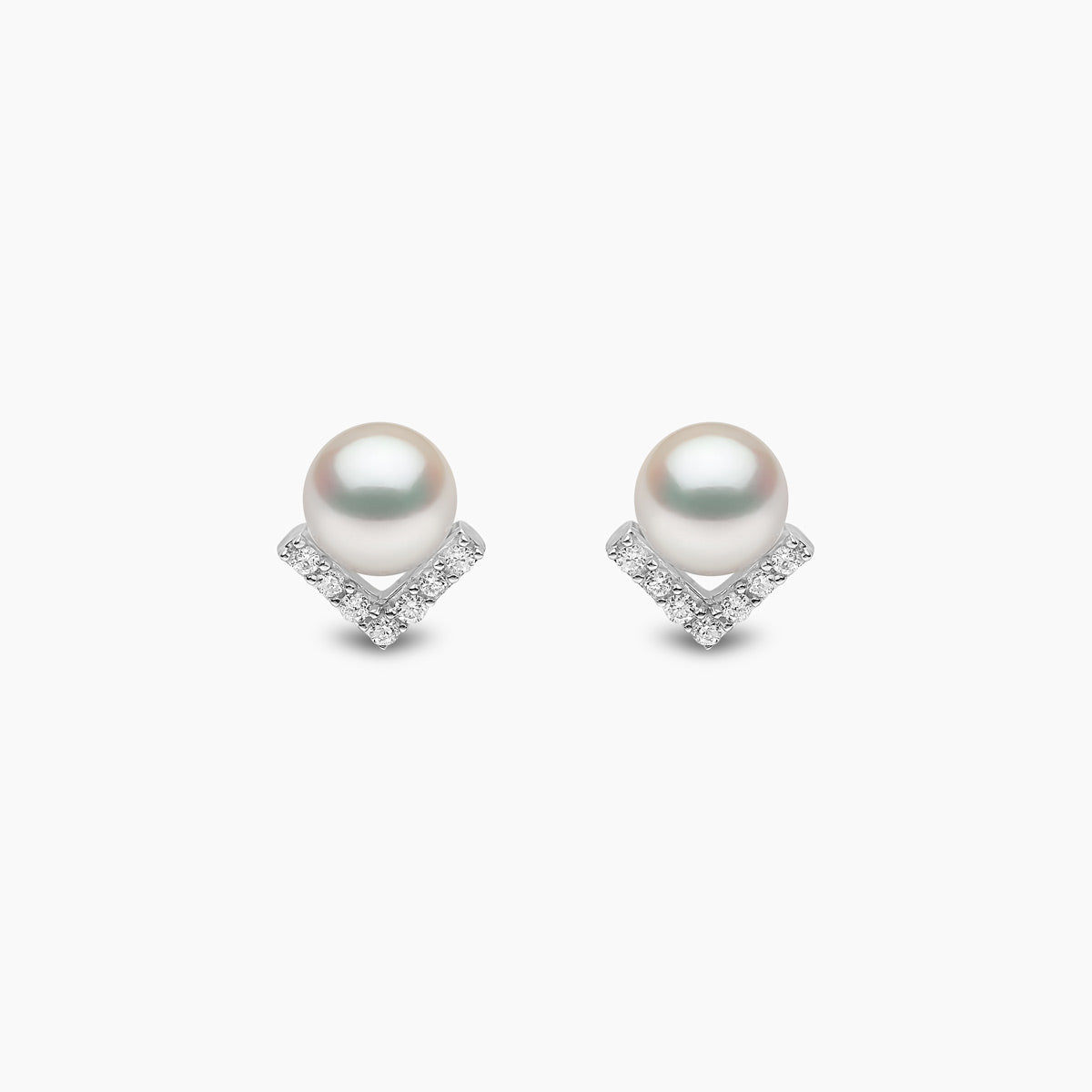 Yoko London 18k White Gold Freshwater Pearl & Diamond V Stud Earrings