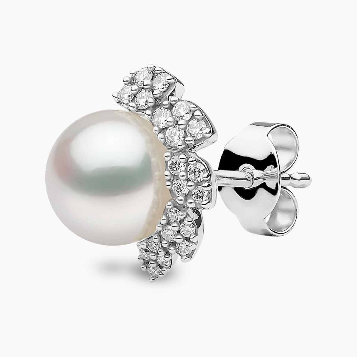 Yoko London Trend 18k White Gold Freshwater Pearl and Diamond Flutter Stud Earrings